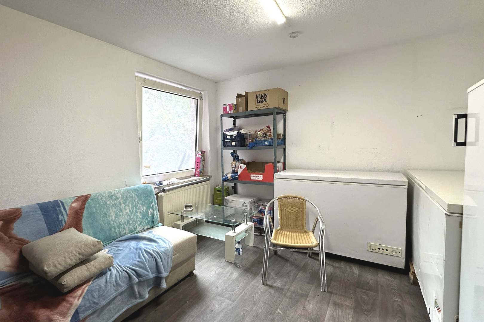 Büro/Lagerraum/Schlafzimmer