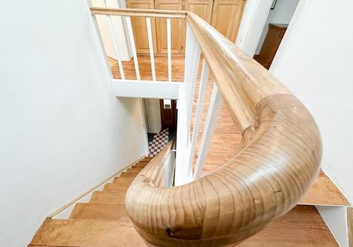 Hanndlauf und Treppenhaus 