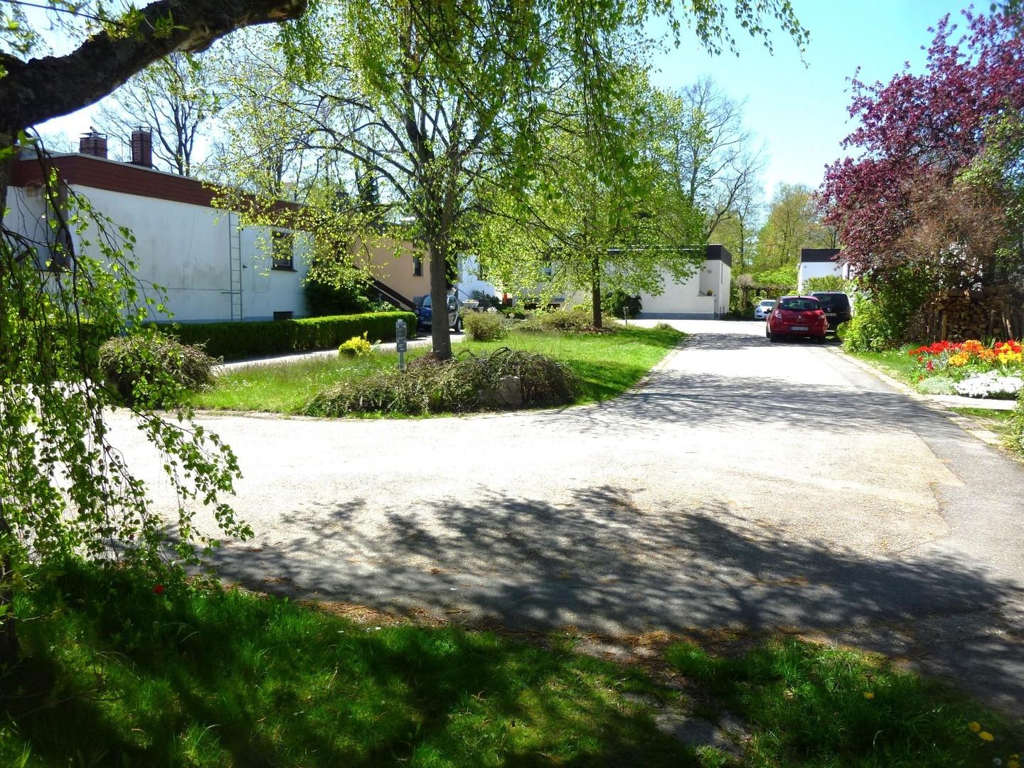 Platz vor dem Haus