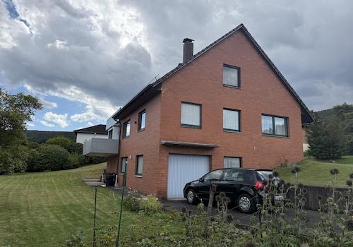 Ansicht Straße Garage