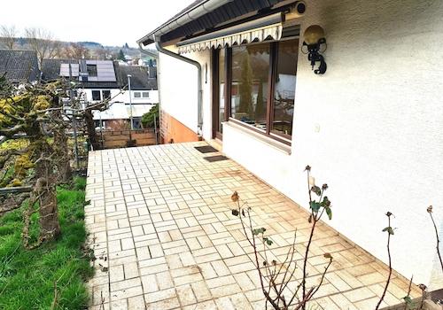 Terrasse mit Markise