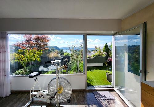 Schlafzimmer mir Blick über den Rhein