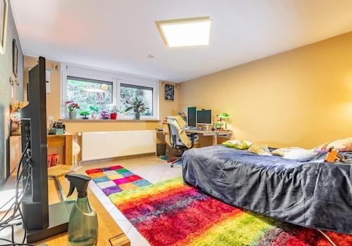 Arbeits- / Schlafzimmer KG