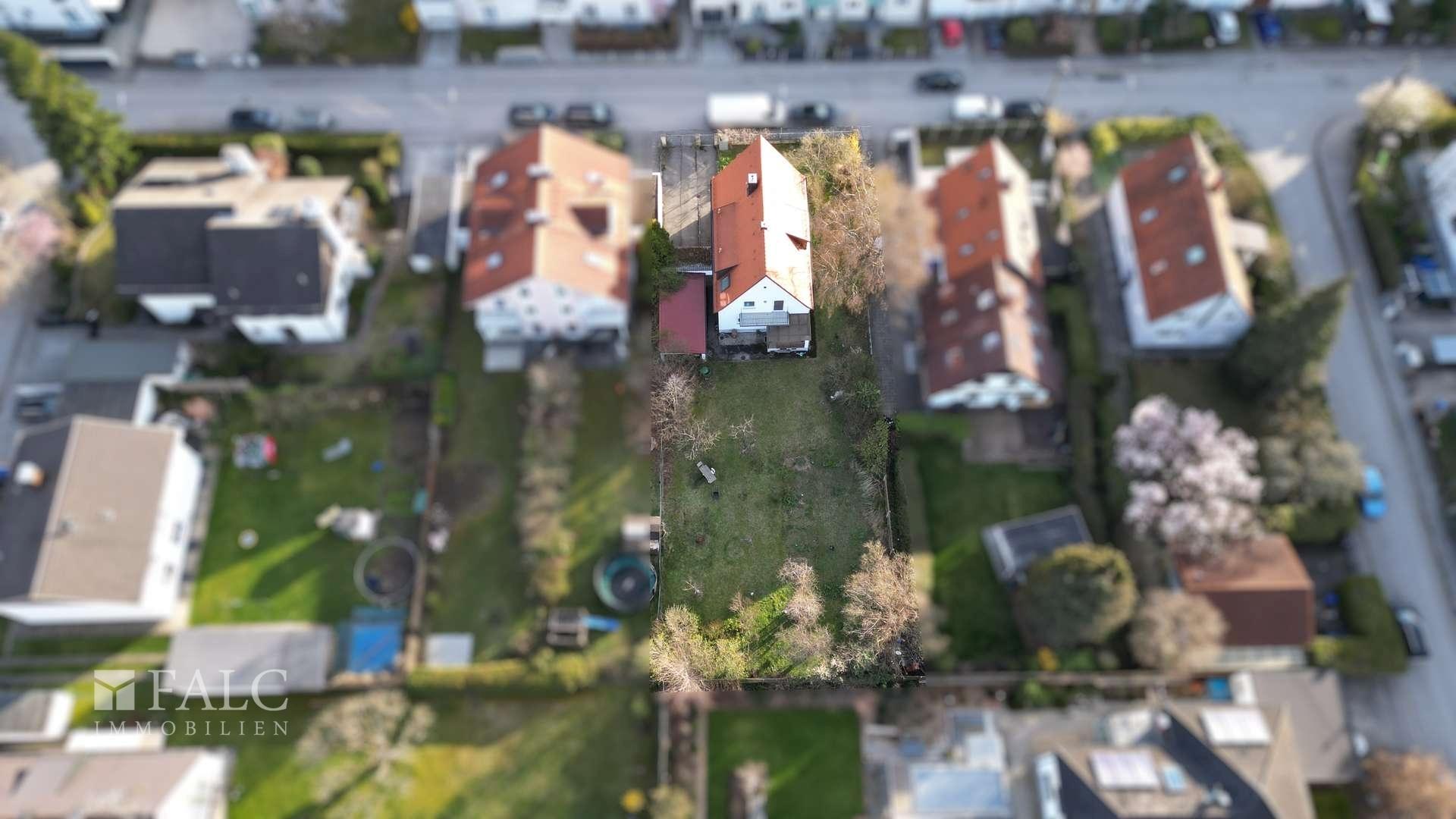 Grundstück