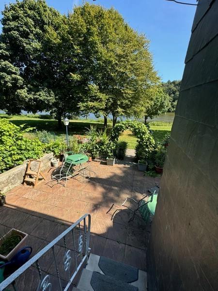 16 DG Außen Sicht zur Mosel und Terrasse