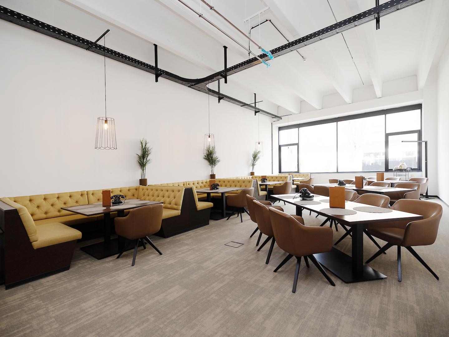 buchbarer Konferenzraum