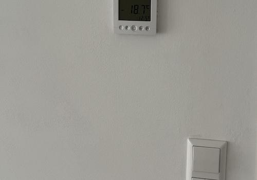 Digitaler Thermometer 