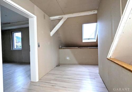 PXL 20251006 160545939