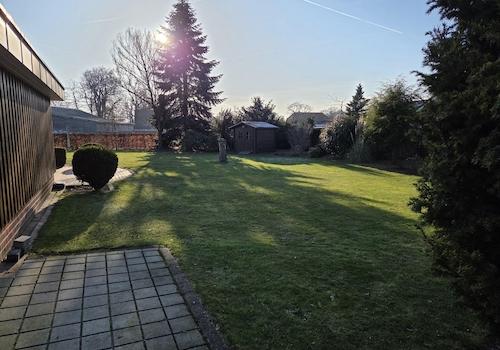 Blick in den größeren Garten