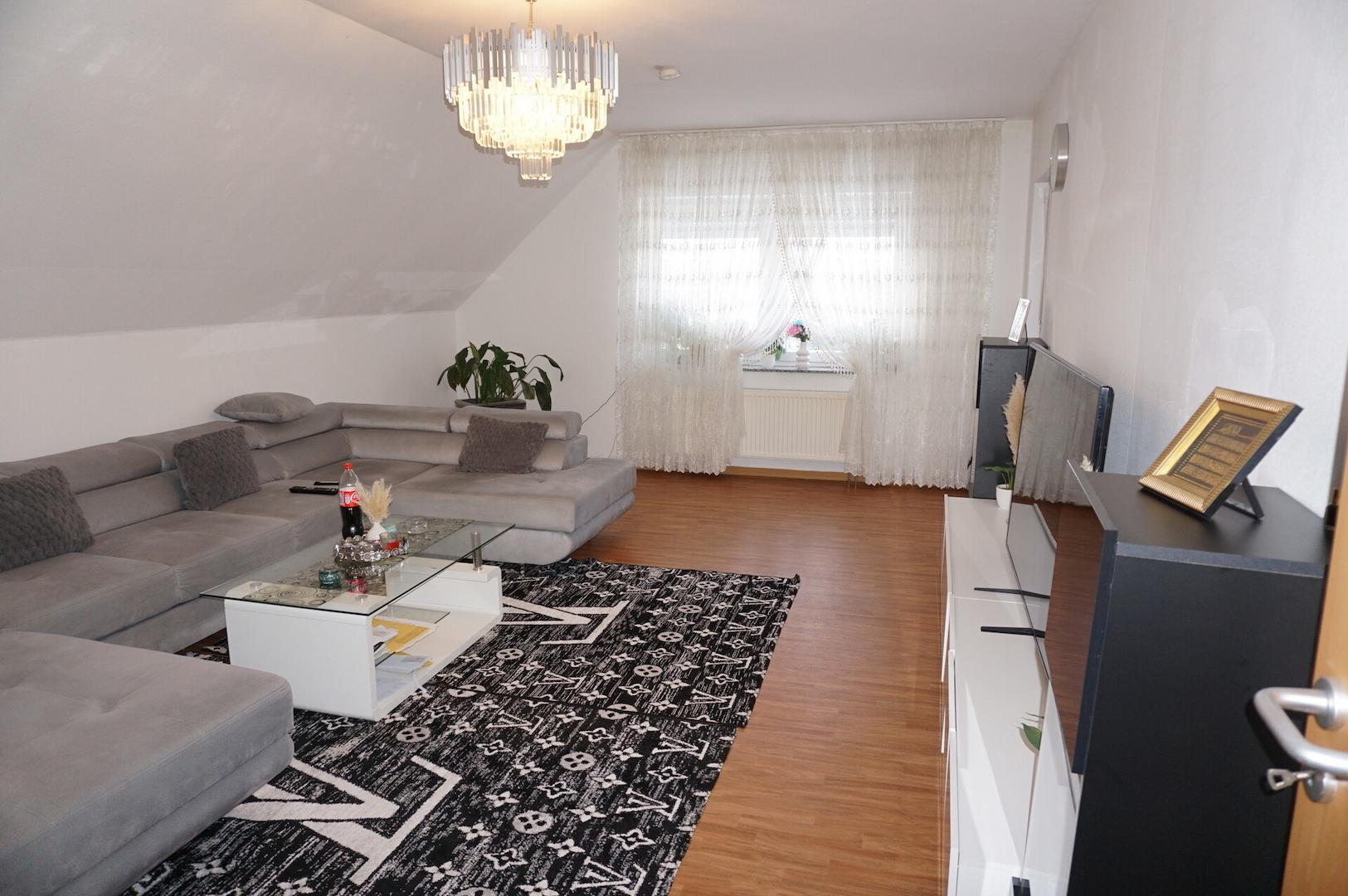 Wohnzimmer DG