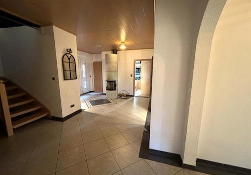 Flur mit Treppe  zum Dachboden