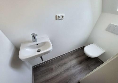 3154 Q - Dachgeschoss WC