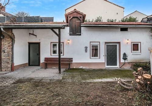 Nebengebäude - Außenansicht