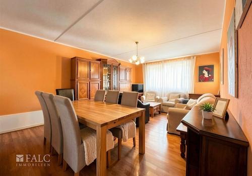 Wohnzimmer und Essbereich 