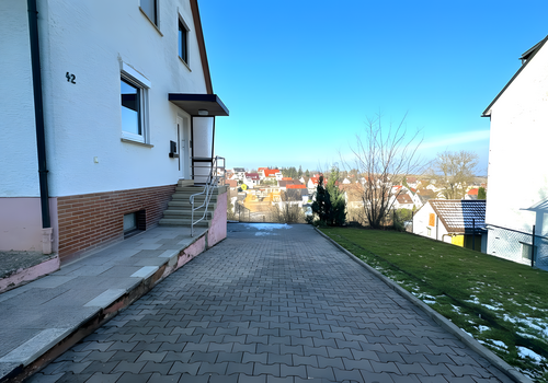 Innenhof / PKW-Stellplätze