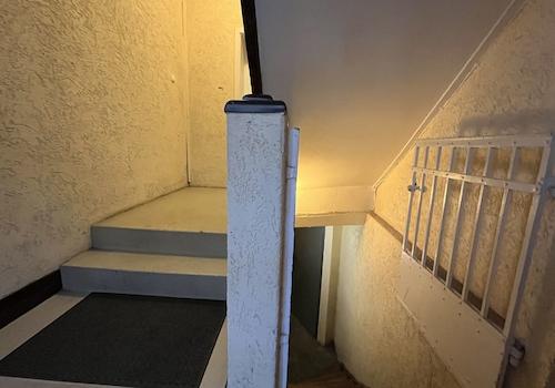 Hausflur, Kellerabgang