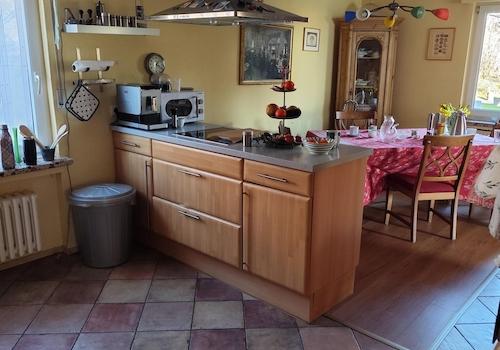 Küche und Esszimmer