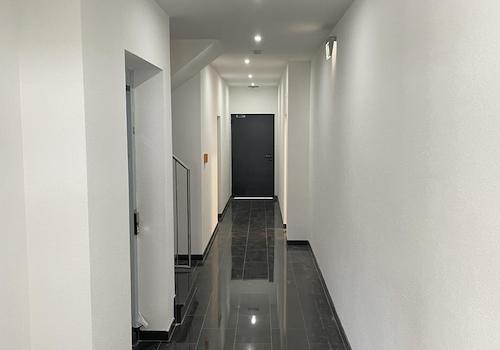 Flur EG Eingang zum Aufzug