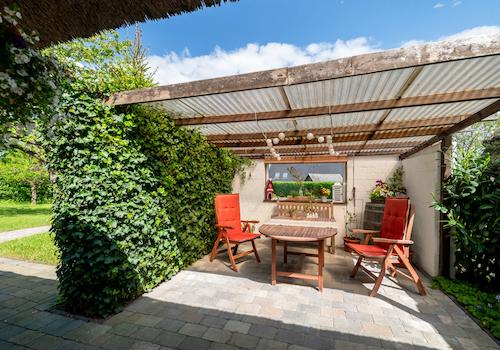 überdachte Terrasse