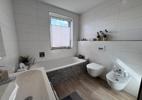 Badezimmer - Bild II