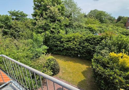 Gartenansicht vom Balkon