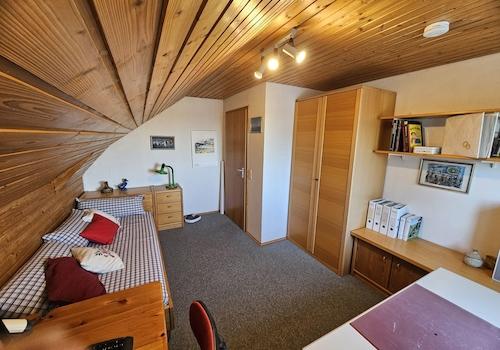 1. Kinderzimmer 1. OG