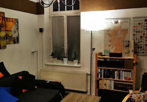 Wohnzimmer mit Einrichtung