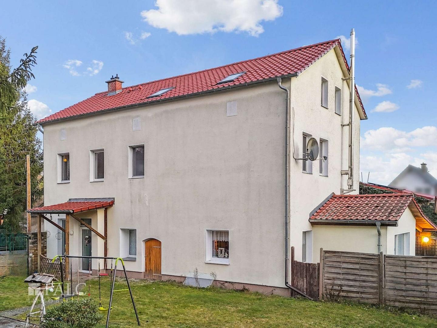 Hauseingang Wohnung oben