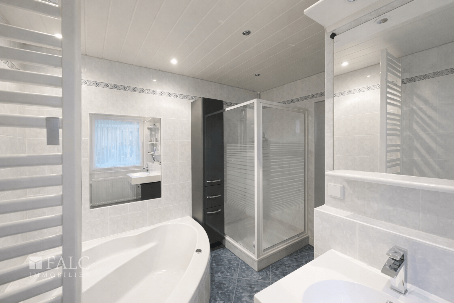 Badezimmer_EG Wohnung unten