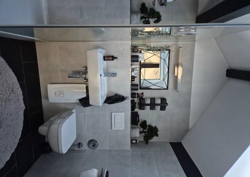 Property thumbnail 11