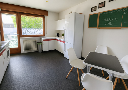 Küche mit Gartenblick