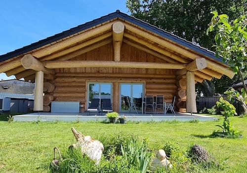 Große überdachte Terrasse