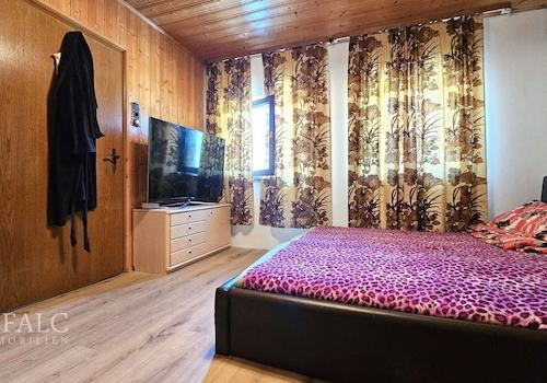 Schlafzimmer (2) 1. OG