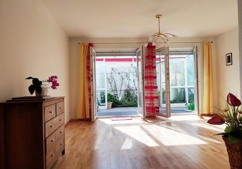 Wohnzimmer nach aussen