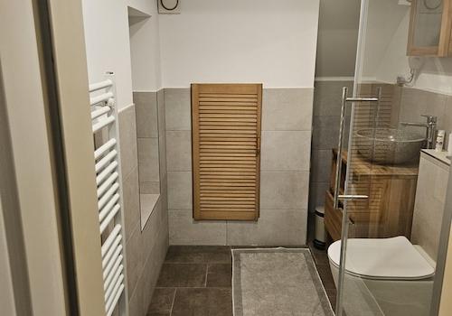 Dusche/ WC  Souterrain