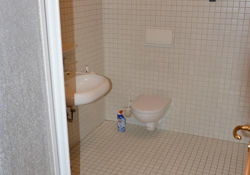 Kleines Bad zum Gästezimmer