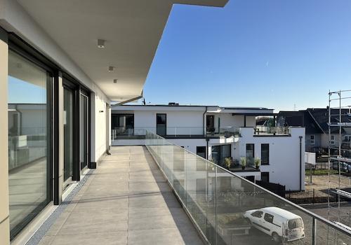 Dachterrasse um die Wohnung