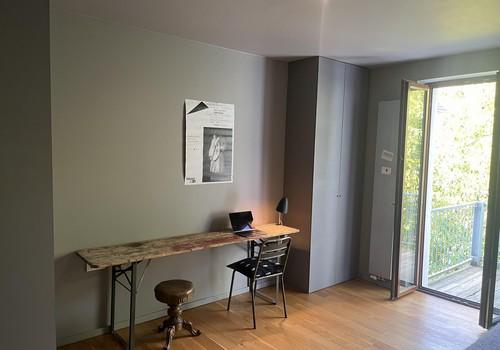 Arbeits-/Schlafzimmer