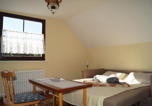 Vorderhaus OG Zimmer hinter Bad