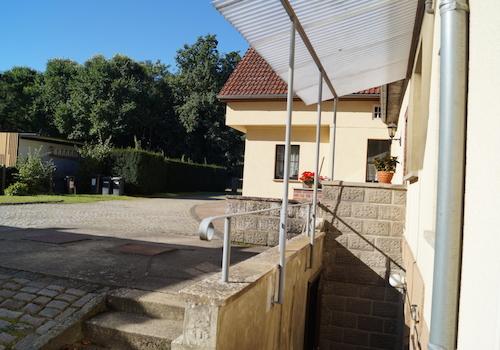 Kellerabgang Seitenflügel