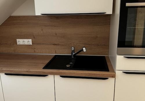 Küche inkl. Markengeräte