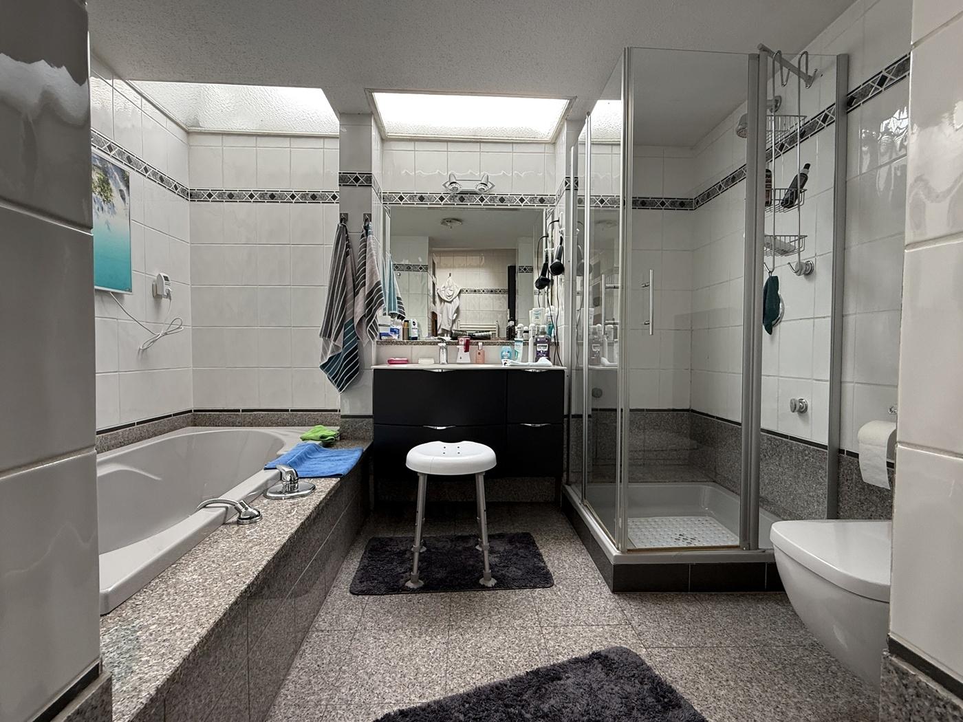 7 EG links Badezimmer