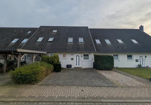 Gesamtansicht von der Straße