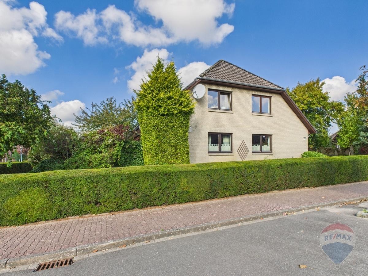 CAM02506G0-PR0195-STILL001