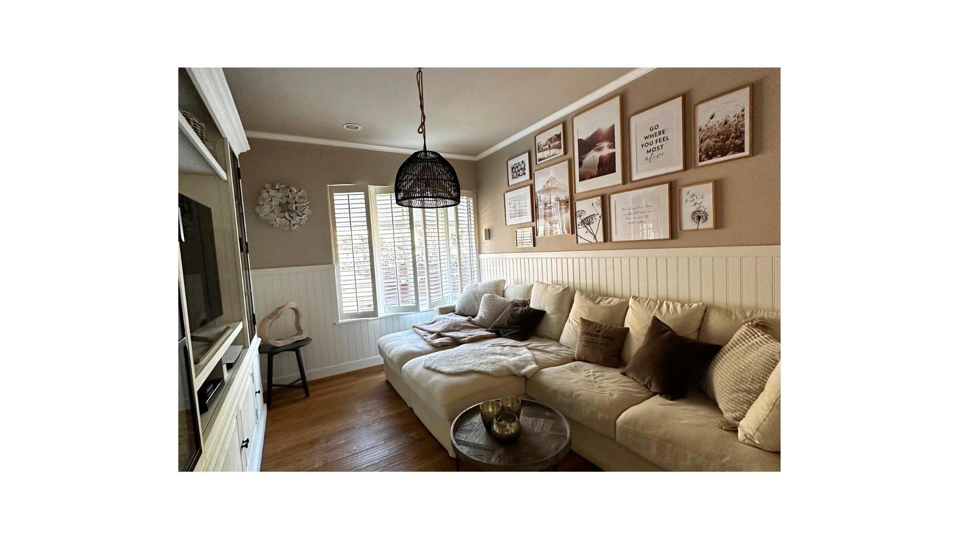 Wohnzimmer / TV Raum