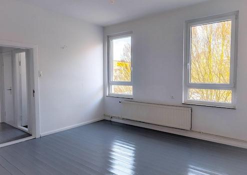 **Reserviert** Großzügige 4-Zimmer-Altbauwohnung direkt am Holzhafen