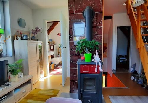 Dachgeschoss mit Treppe zum Dachspitz