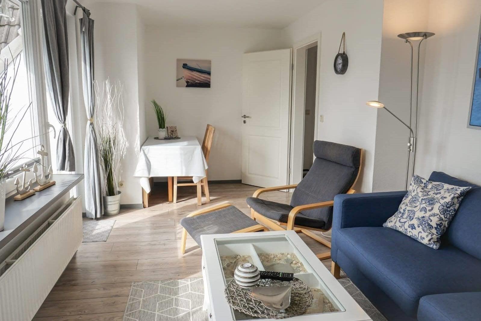 Backbord Wohnzimmer