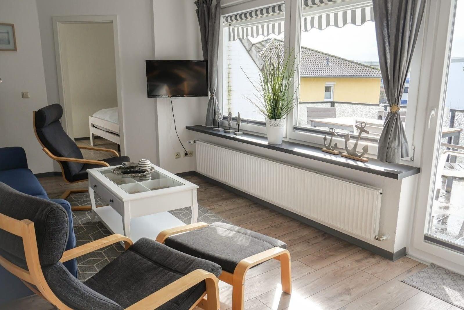Backbord Wohnzimmer