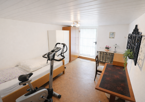 Schlafzimmer mit Gartenzugang (WE 2)